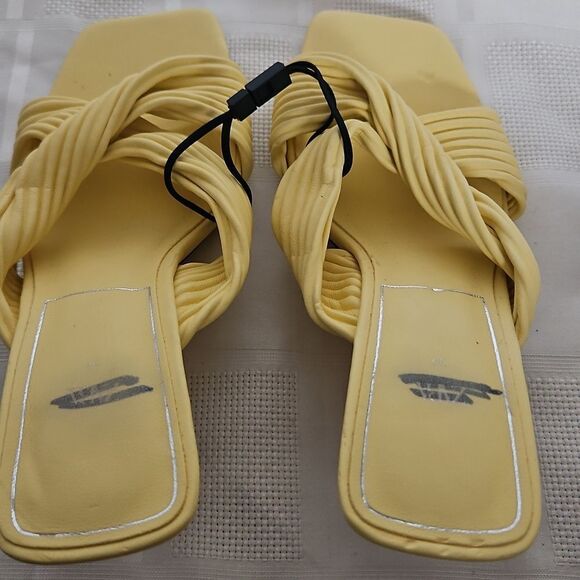 Yellow Women's Shoes - Picture 9 of 16